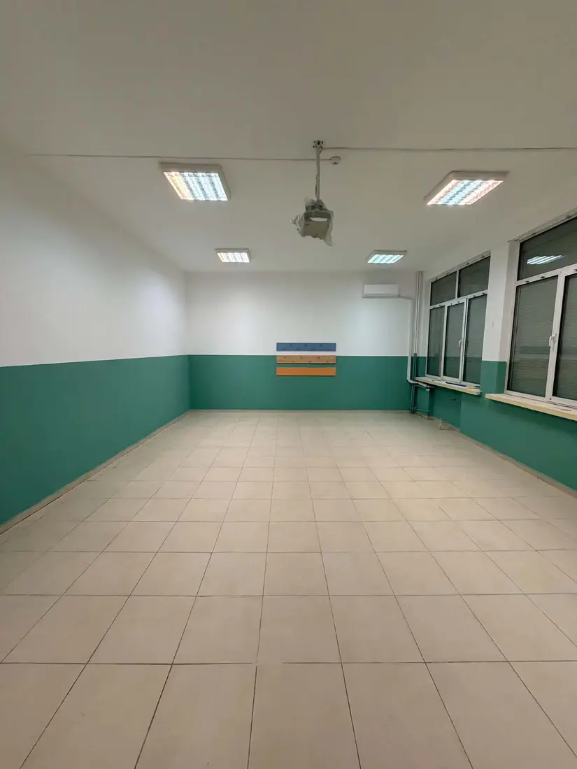 Обновяване на учебни помещения